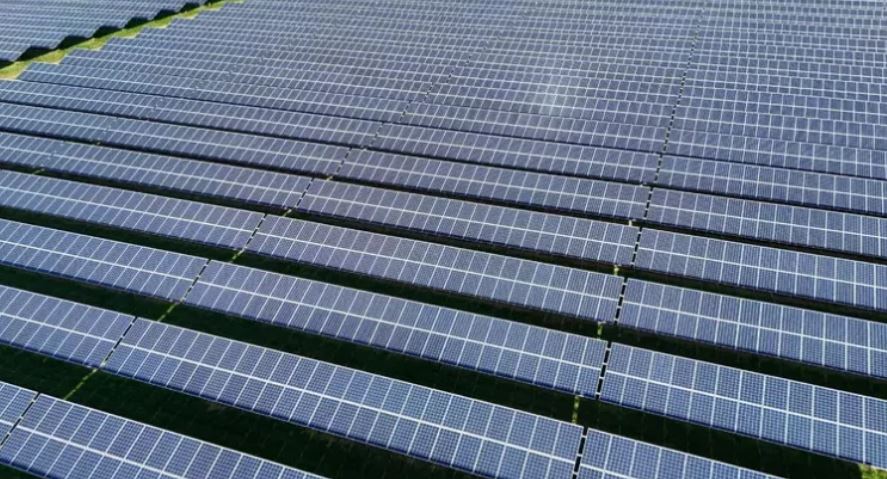 BE: Energjia diellore tejkalon për herë të parë qymyrin në prodhimin e energjisë energji