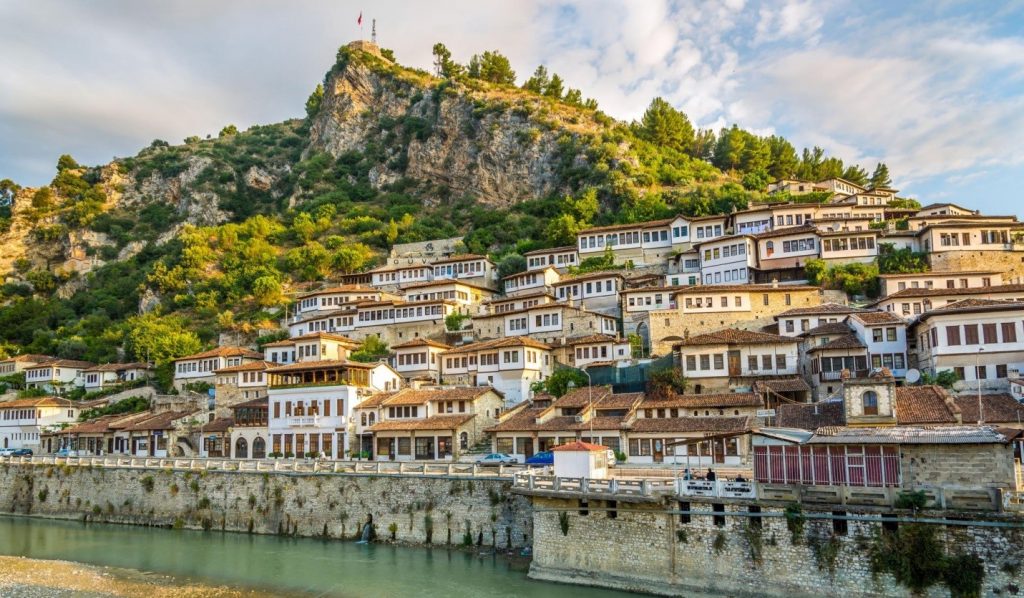“Independent”: Shqipëria, destinacion për t’u vizituar në 2025 berati 1 1024x598 1