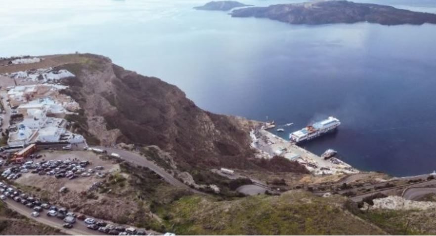 Santorini nën pushtetin e tërmeteve santorini