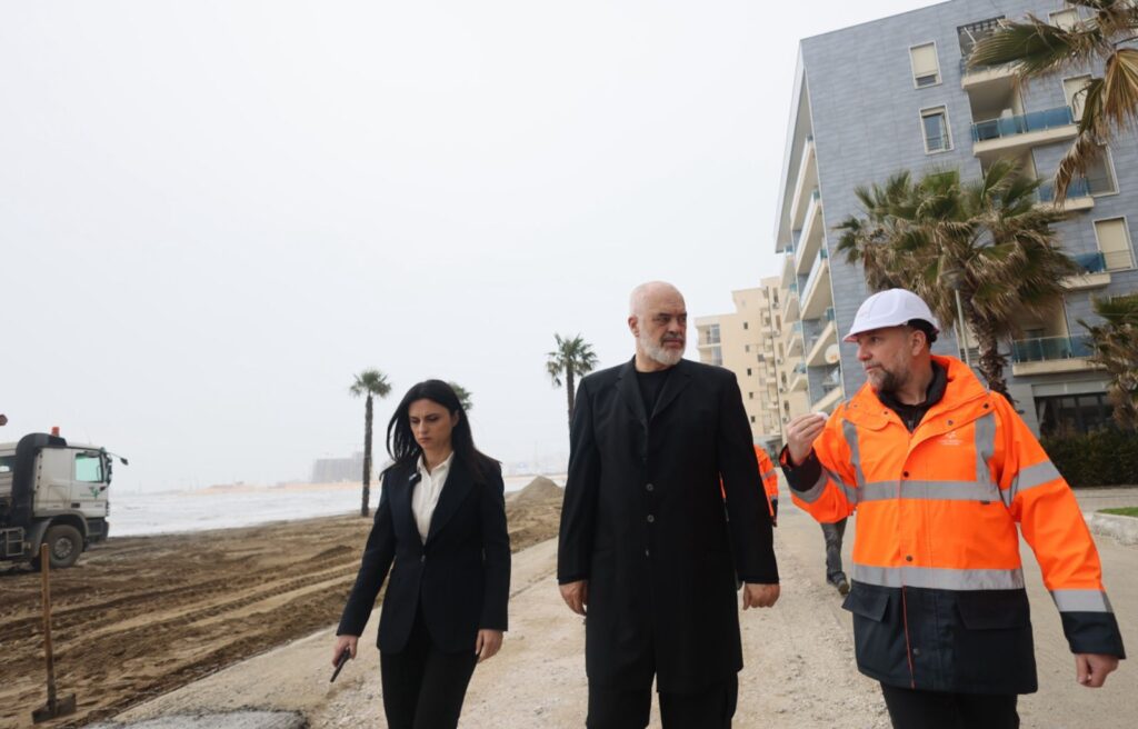 Shëtitorja e re e plazhit të vjetër, Rama: Marrim 100 metra det 3 WhatsApp Image 2025 03 12 at 15.16.26