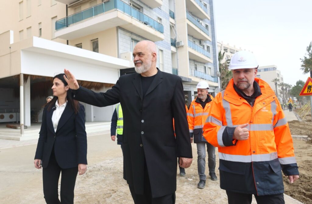 Shëtitorja e re e plazhit të vjetër, Rama: Marrim 100 metra det 1 WhatsApp Image 2025 03 12 at 15.16.28