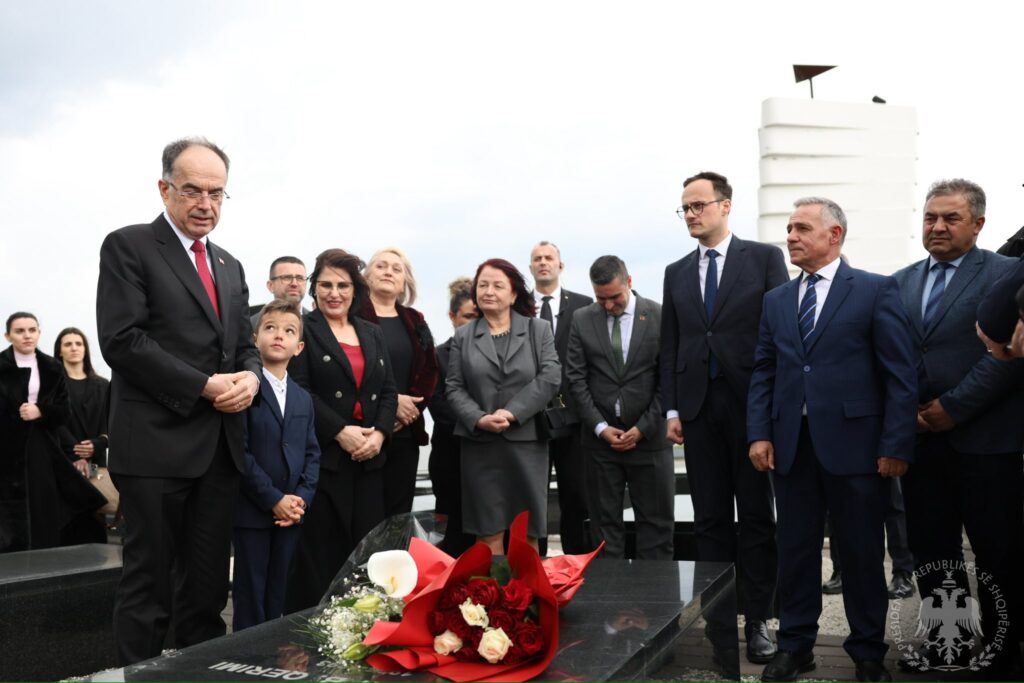 Bajram Begaj shpallet ''Qytetar Nderi'' i Gjilanit, Presidenti: Ky titull u përket gjithë shqiptarëve 2 490699311 641524975319943 1639711490393429690 n