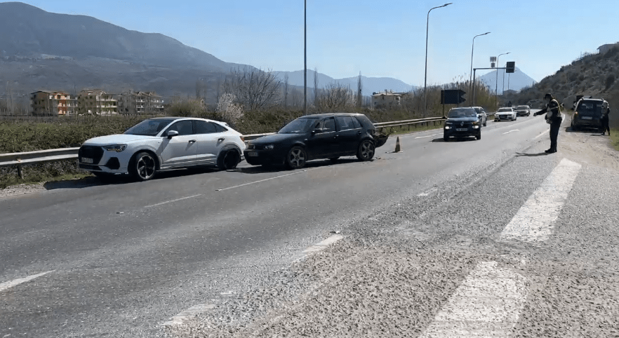 Mjeti del nga rruga, plagoset pasagjerja IMG 1756