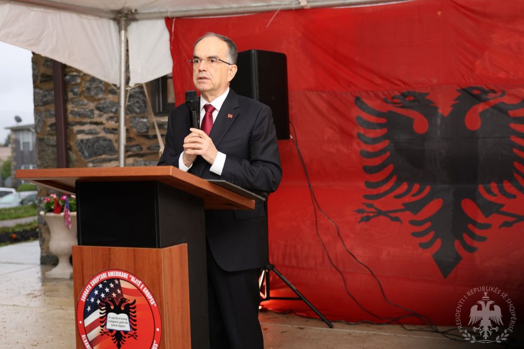 4fbec93e e02f 4909 854f 1f3cc56e8276