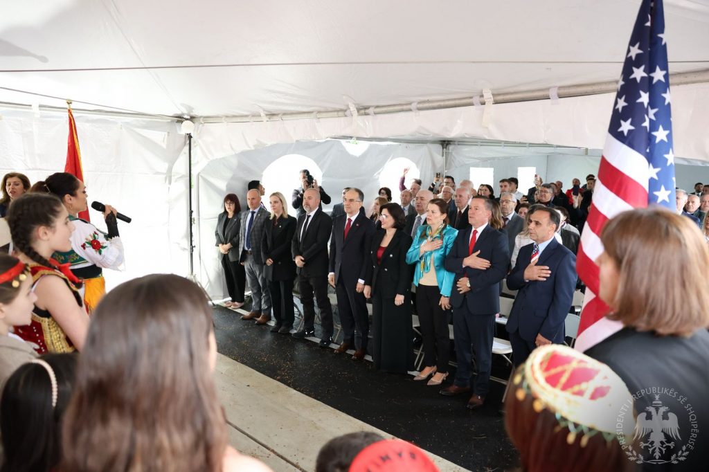 567944a5 4574 474b 86cb ee79ba7a9276