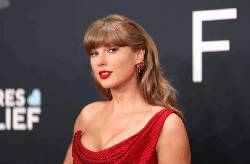 Taylor Swift blen të drejtat për 6 albumet e saj të para Swift