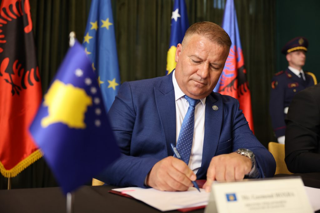 2414b268 0182 4d08 8429 df18d31a5da6