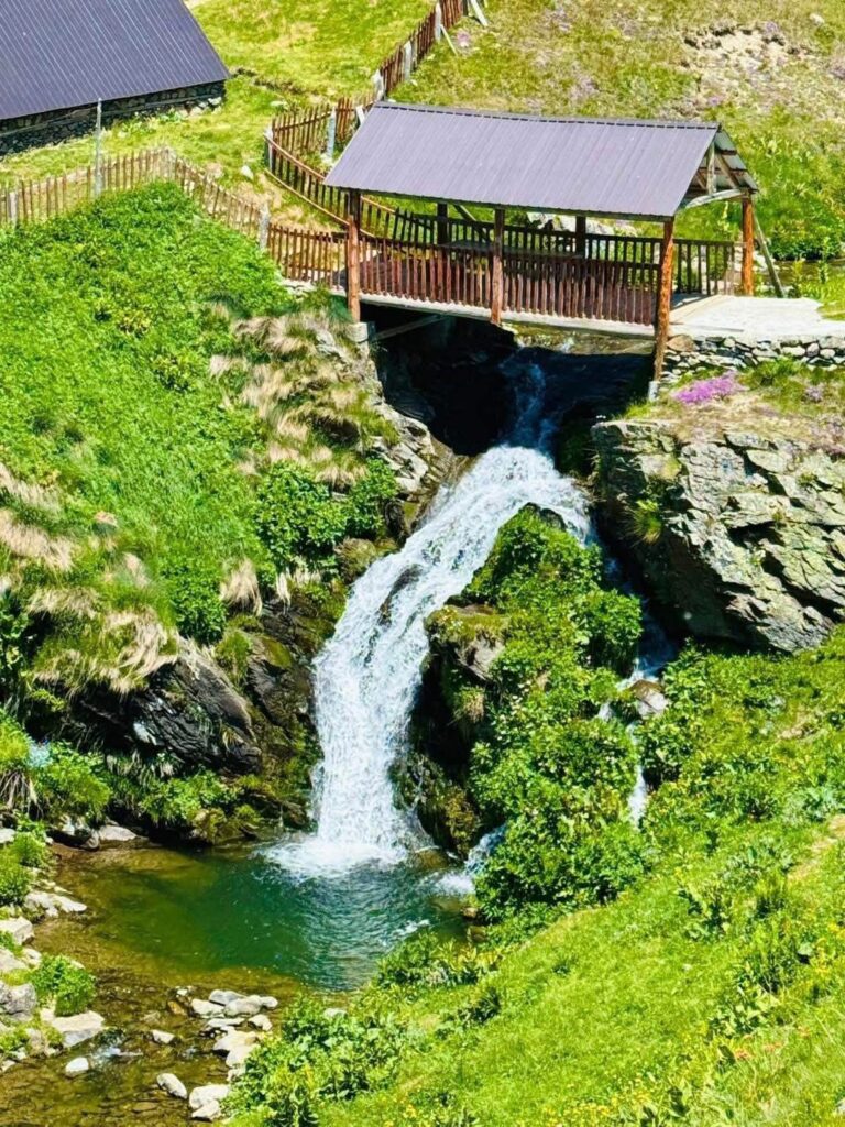 Rama poston fotot nga Dobërdoli: Një fshat i vogël veror alpin, po mbahet gjallë tradita e jetës në bjeshkë 1 512691706 1277165350445790 4234702722731187569 n