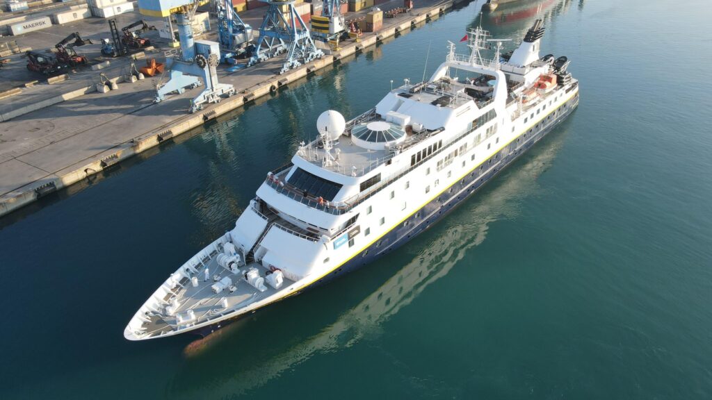 FOTO/ 108 turistë amerikanë në Durrës, Rama: Një linjë e re turistike për Shqipërinë 3 513299852 1276211303874528 9020711428511456602 n