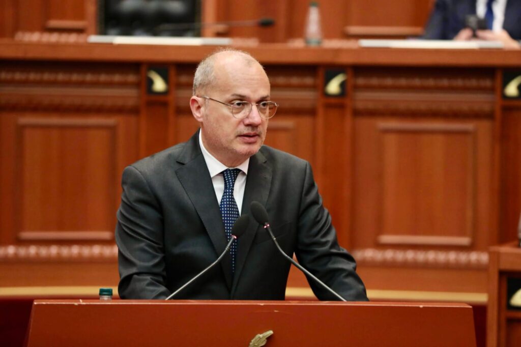 Ministri Hasani për marrëveshjen e sigurisë me Ukrainën: Shqipëria e ka treguar qartë se është në anën e lirisë dhe të drejtës ndërkombëtare WhatsApp Image 2025 06 05 at 18.13.05