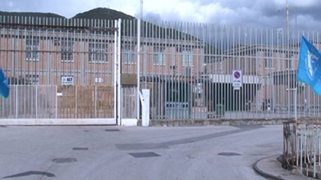 Dhunuan gardianin e burgut arrestohet njëri prej autorëve, 3 ende në kërkim burgu 1 fier