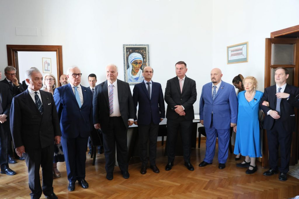 fec0cd2d 3d95 40a7 a7ea c0276e8a4cbe