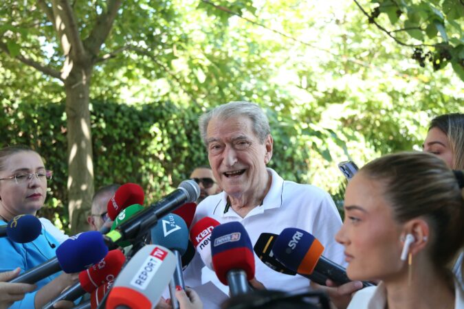 Berisha pas paraqitjes në SPAK: Abuzim i madh me drejtësinë 734d5e97 1621 45b7 9022 69a7fac6f534 675x450 1