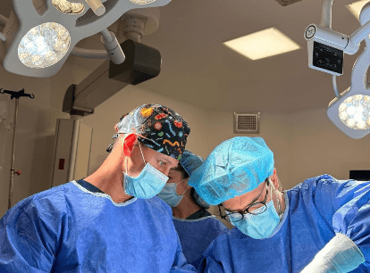 Realizohet ndërhyrja e avancuar neurokirurgjikale, Rama: I ktheu shpresën 75-vjeçarit pas goditjes në tru 3 IMG 2271