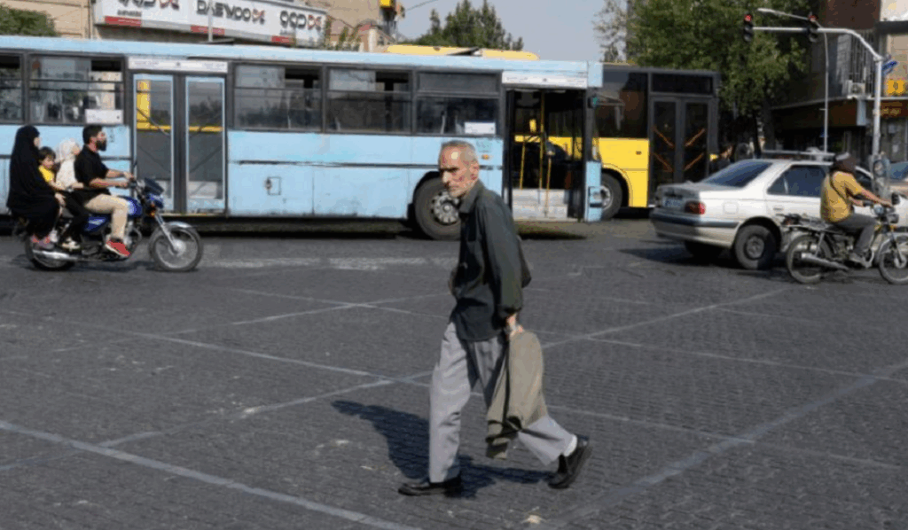 Teherani mbyll të gjitha institucionet shtetërore për shkak të nxehtësisë ekstreme Teheran 01