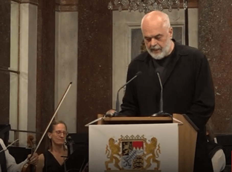 Rama në Bavari: Europa, shtëpia jonë e përbashkët, gjendet edhe njëherë e rrethuar nga oshtima e armëve dhe frika e copëtimit rama bavari