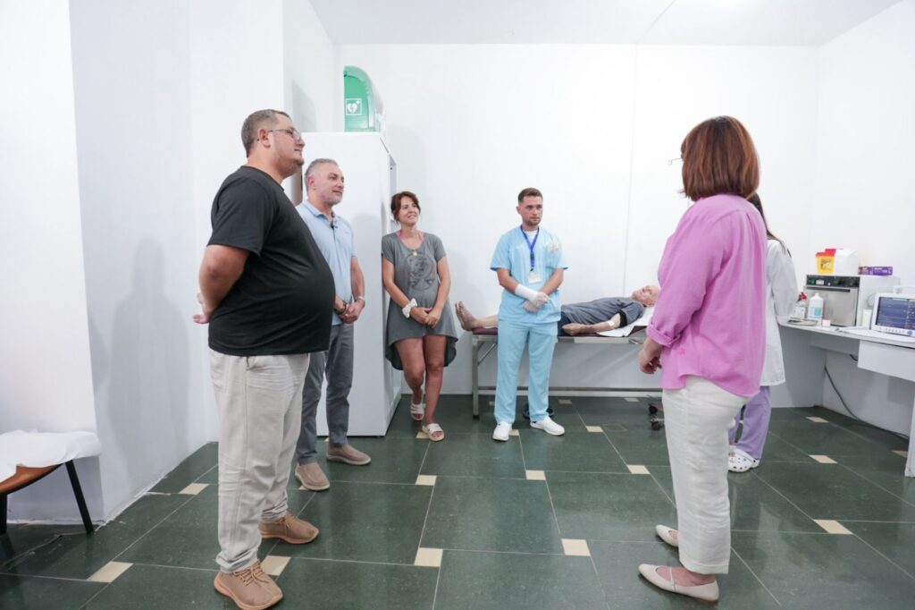 6f8a9b78 dfd6 411c 842c bb823b3b90dd