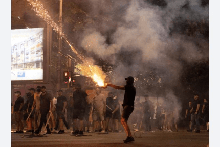Serbi, flakë e dhunë në protesta IMG 4015