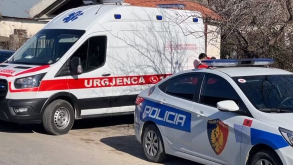 900 0 1700919138xambulance policia 449 sd 1