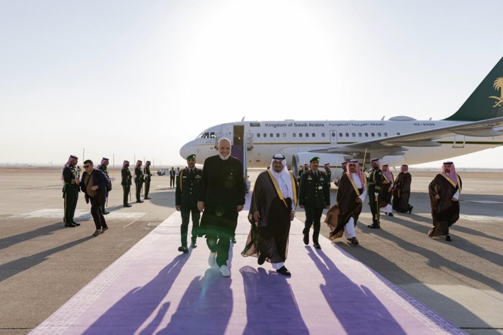 VIDEO/ Rama mbërrin në Arabinë Saudite, pritet nga Princi Mohammed 3 WhatsApp Image 2025 10 27 at 15.34.09