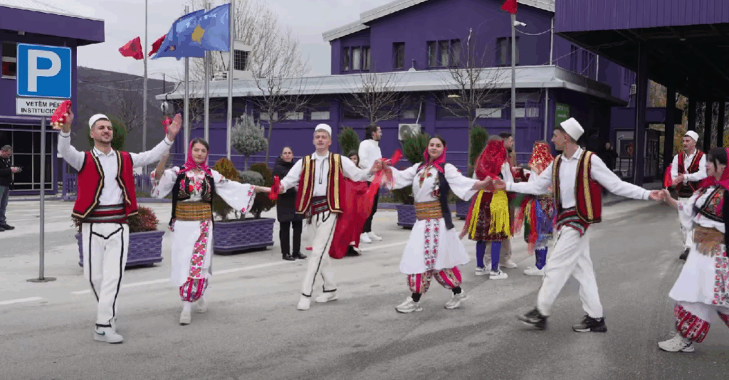 Rama poston videon: Nga Morina në Kakavijë, skenë të gëzimit dhe energjisë së bukur shqiptare Screenshot 2025 11 28 150857