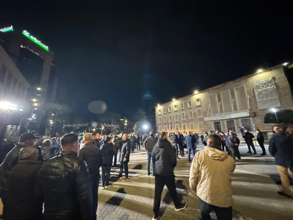 WhatsApp Image 2025 11 24 at 18.07.27