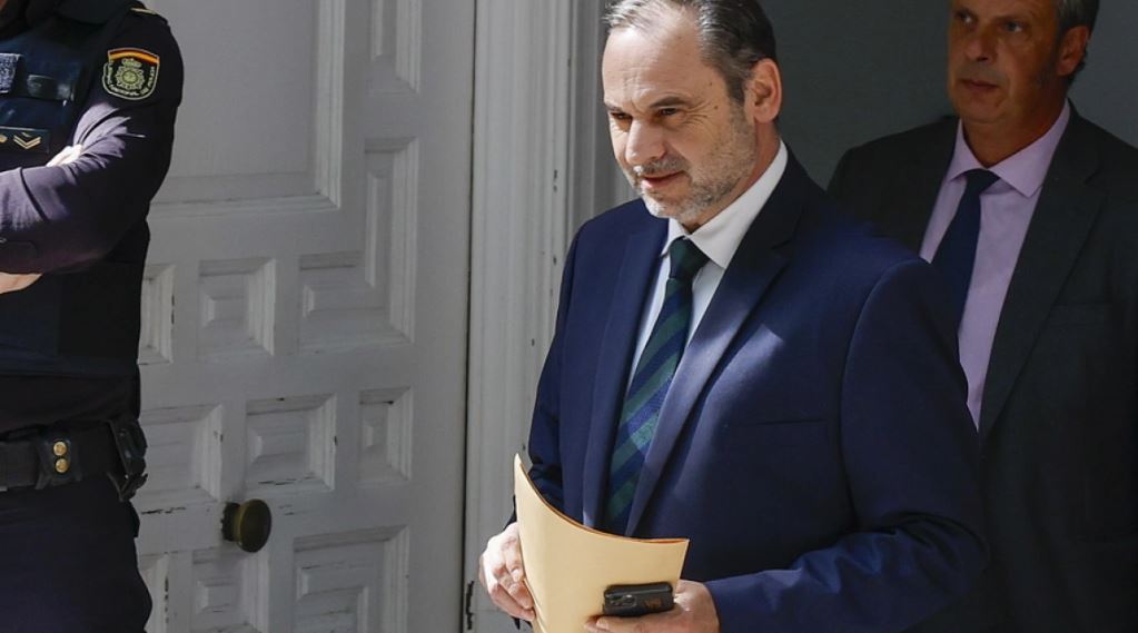 Spanjë, ish-ministri i Transportit, José Luis Abalos, lihet në paraburgim i akuzuar për korrupsion abalos spanje
