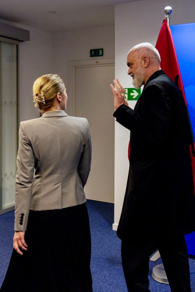 WhatsApp Image 2025 12 17 at 15.48.21