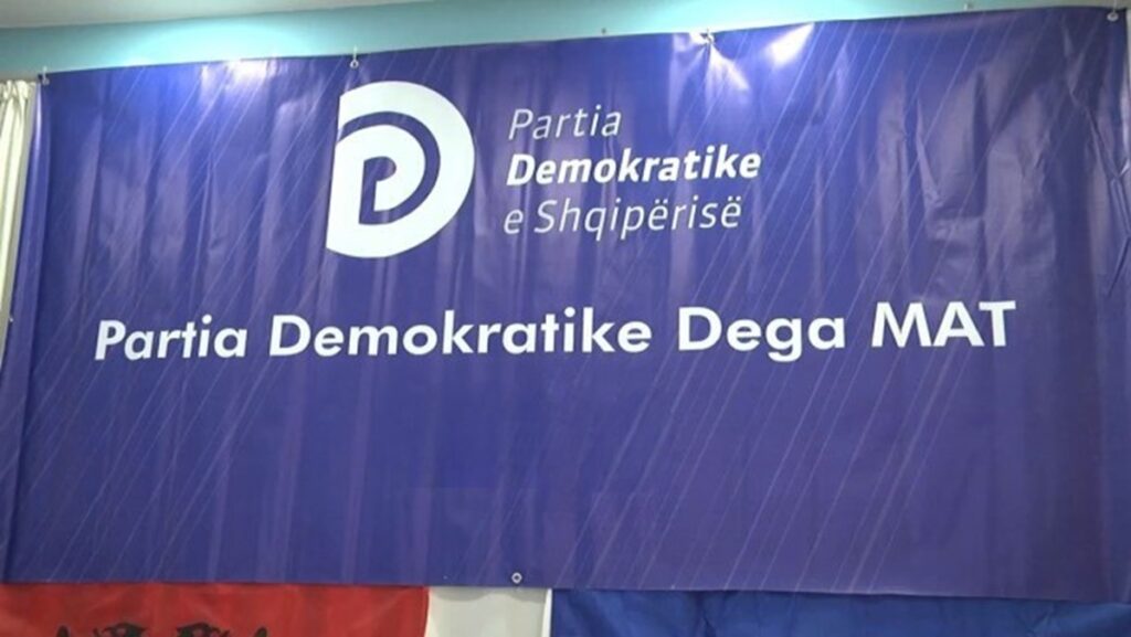 Partia Demokratike Mat kalon në heshtje 35-vjetorin e themelimit pd mat