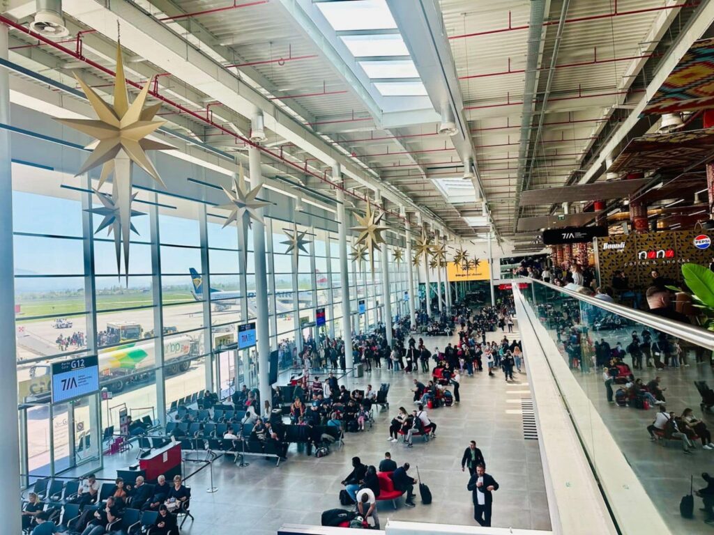 Mbi 721 mijë pasagjerë përmes Rinasit në janar, Milano dhe Londra destinacionet më të kërkuara IMG 8432