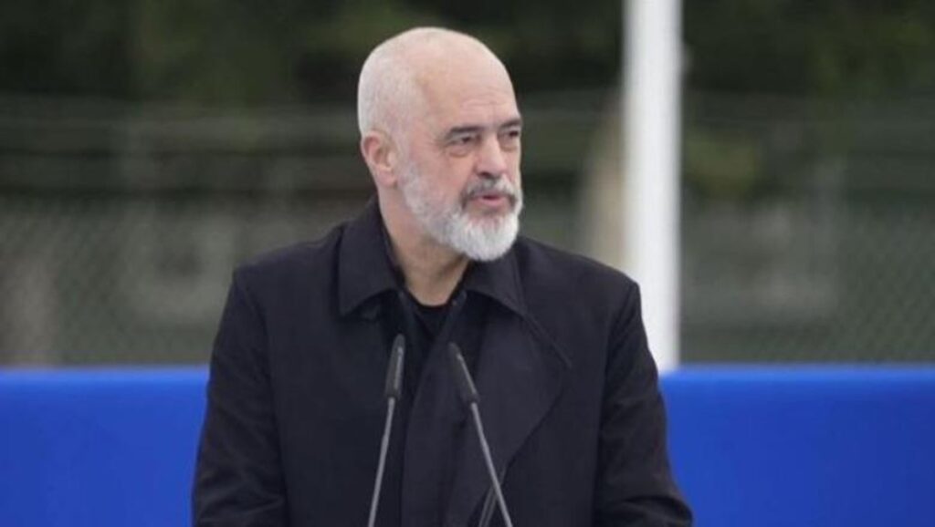 Edi Rama foli si kryeministër Rama