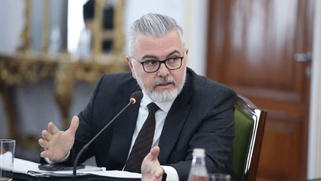 Gogu: Ndryshimet ligjore nuk synojnë pezullimin e hetimeve, por garantimin e funksioneve kushtetuese Toni Gogu
