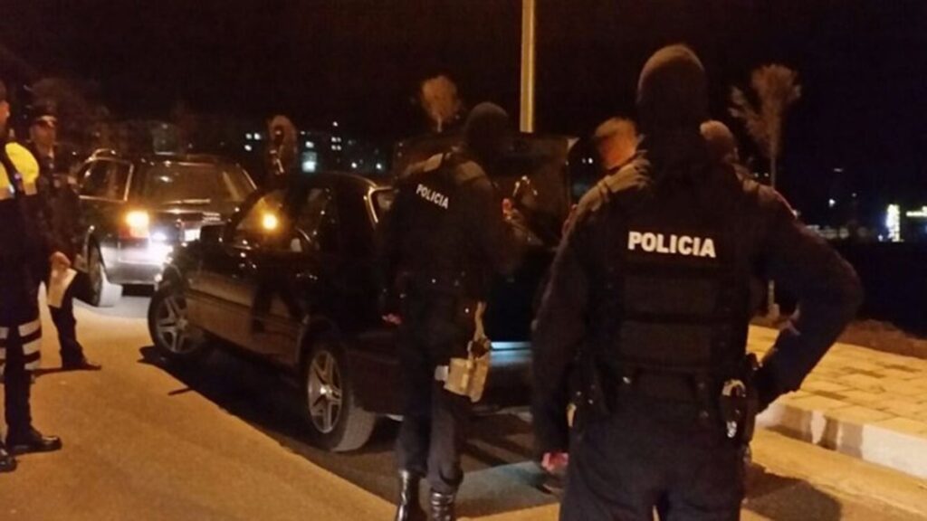 Operacion antidrogë në Elbasan: Goditet grupi i strukturuar kriminal, 3 në pranga, plagoset lehtë një polic el 800 0 d39dedf9038013644170cead2021b984