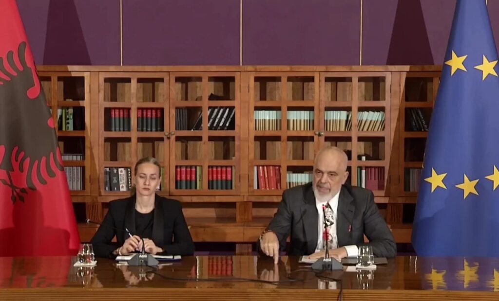 Rritja e çmimit të naftës, Rama: Do ndërhyjë shteti që të lehtësojë barrën e qytetarëve, gati ligji për rezervat 2a8056e1 8a7b 4b4c a36d 3c330e17bf43