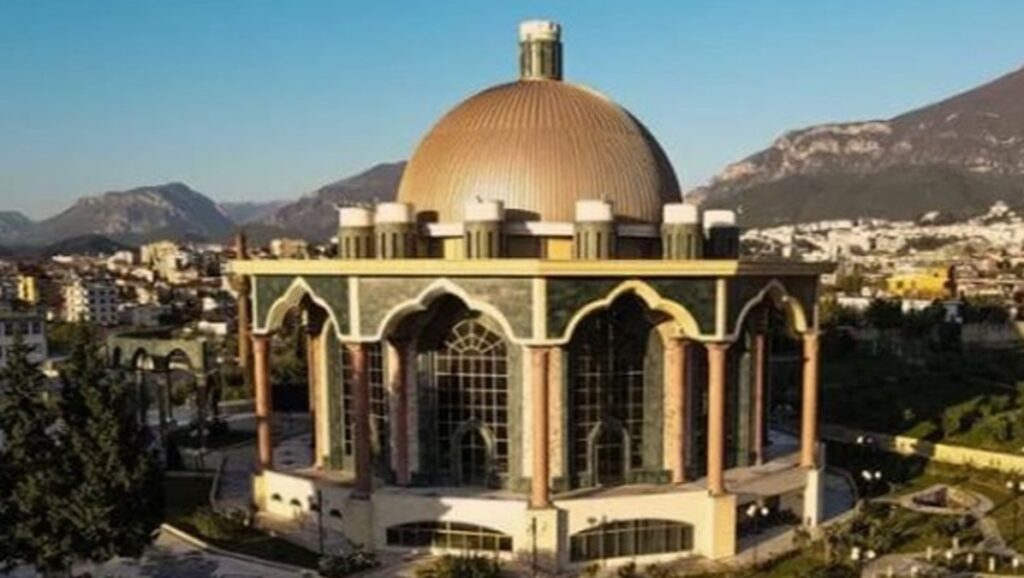 300 mijë banorë të Shqipërisë kanë origjinë familjare bektashiane 300