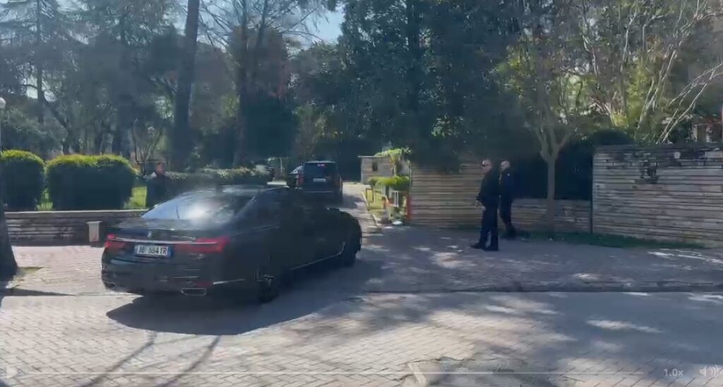 Kryeministri Rama takohet me ministren Ibrahimaj te Vila 30! Të pranishëm edhe drejtuesit e institucioneve në varësi 43b9745d 17f4 4641 9dd5 ccd6a36c7faf