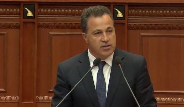 7 Marsi/ Niko Peleshi, urim në Ditën e Mësuesit 60b9f52d 6ee4 45f3 8e10 be37156caaf7