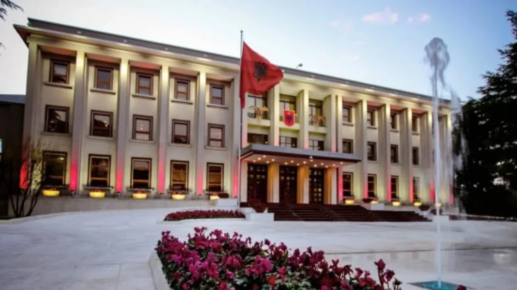 Rrotacion në krye të Forcës Ajrore, Presidenti Begaj firmos dekretet, gjeneral Edmond Abaz Voci emërohet Komandant IMG 0175