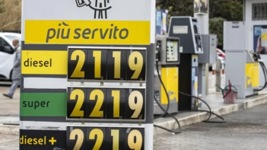 Tensionet në Lindjen e Mesme, qeveria italiane miraton dekretin për të frenuar rritjen e çmimeve të karburanteve për 20 ditët e ardhshme IMG 9700