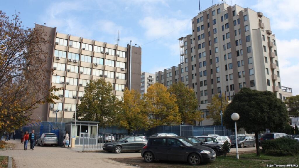 Ministria e Jashtme e Kosovës: Në ambientet e jashtme të ambasadës në Berlin janë vendosur etiketa “Kosova është Serbi” Ministria e Puneve te Jashtme