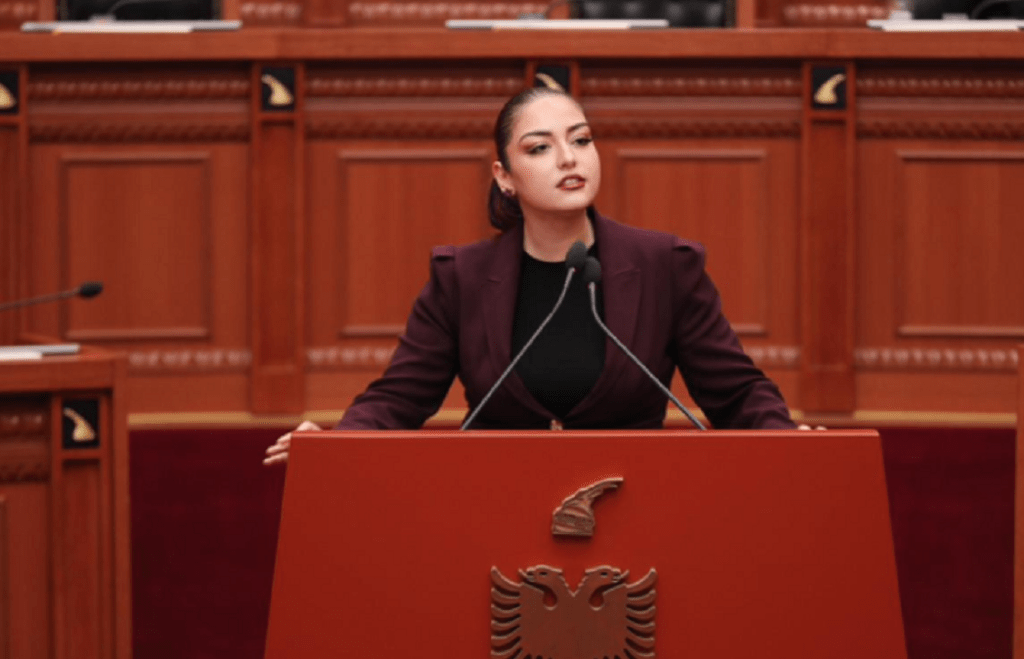 Mila në Kuvend: Çdo investim për opozitën është “aferë”, nesër hapet rruga Librazhd – Përrenjas sara mila