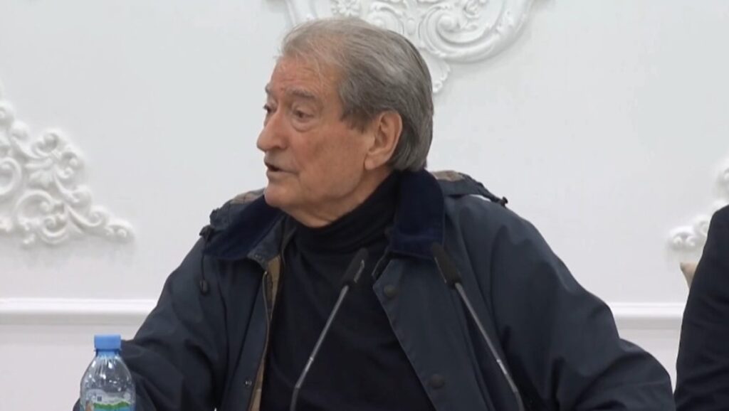 Berisha iu përgjigjet fermerëve: Kur unë denoncoja skandalet e qeverisë, Salianji hante dreka me Ergys Agasin Berisha
