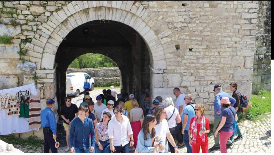 Turizmi/ Më shumë vizitorë nga Kosova e Italia, Gjermania e Franca në rënie IMG 0695