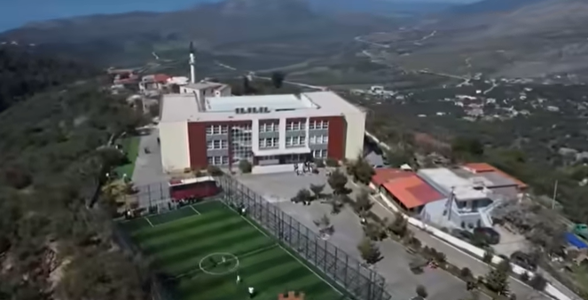 Transformohet shkolla “Bido Sejko” në Konispol, mjedise sportive dhe laboratorë IMG 0862