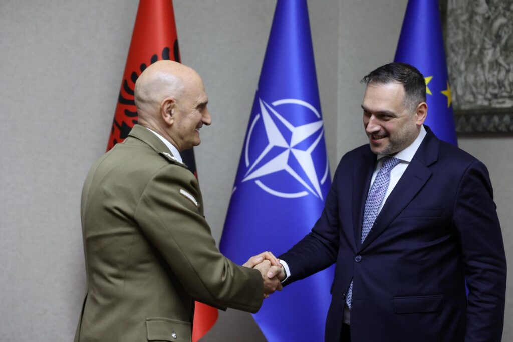 Nufi, takim me shefin e Shtabit të FA italiane: Thellohet bashkëpunimi në mbrojtje IMG 1005