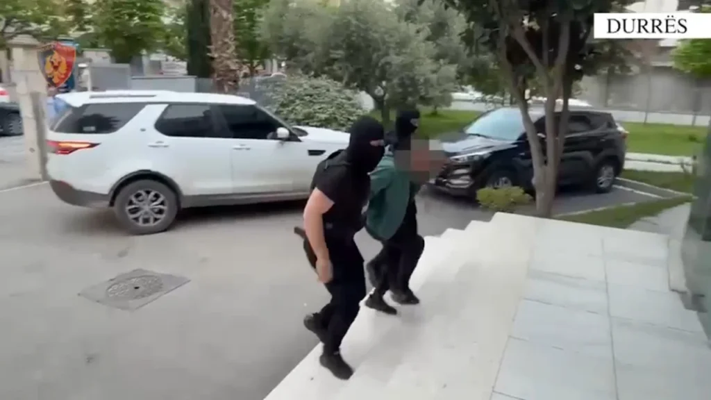 Gjenden 8 kilogramë kanabis brenda banesës së pabanuar, arrestohet 30-vjeçari në Durrës IMG 1349
