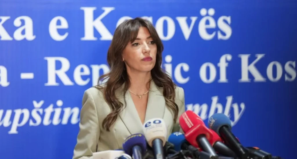 Ngërçi politik në Kosovë, sot Haxhiu takohet me partitë për datën e zgjedhjeve IMG 2231