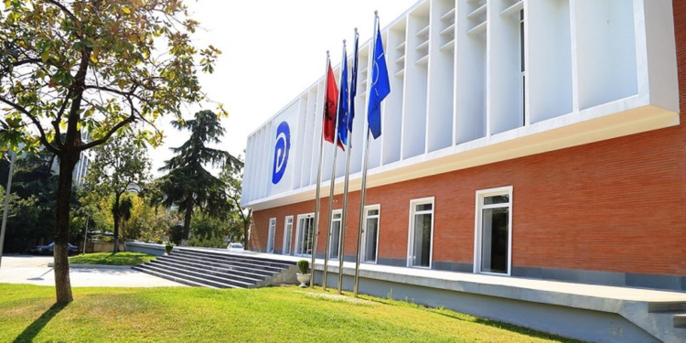Nga Berisha, te Salianji e Merjeme Sala! Pesë emra në garë për të marrë drejtimin e PD IMG 2277