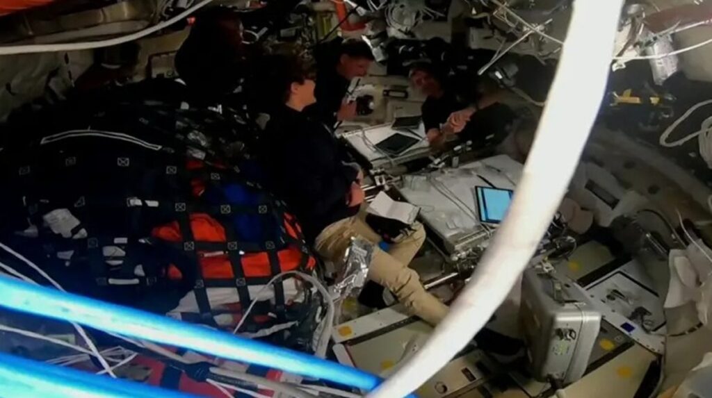 Njerëzit nuk kanë qenë kurrë kaq larg Tokës, “Artemis II” thyen rekordin historik të “Apollo 13” në Hënë Toka