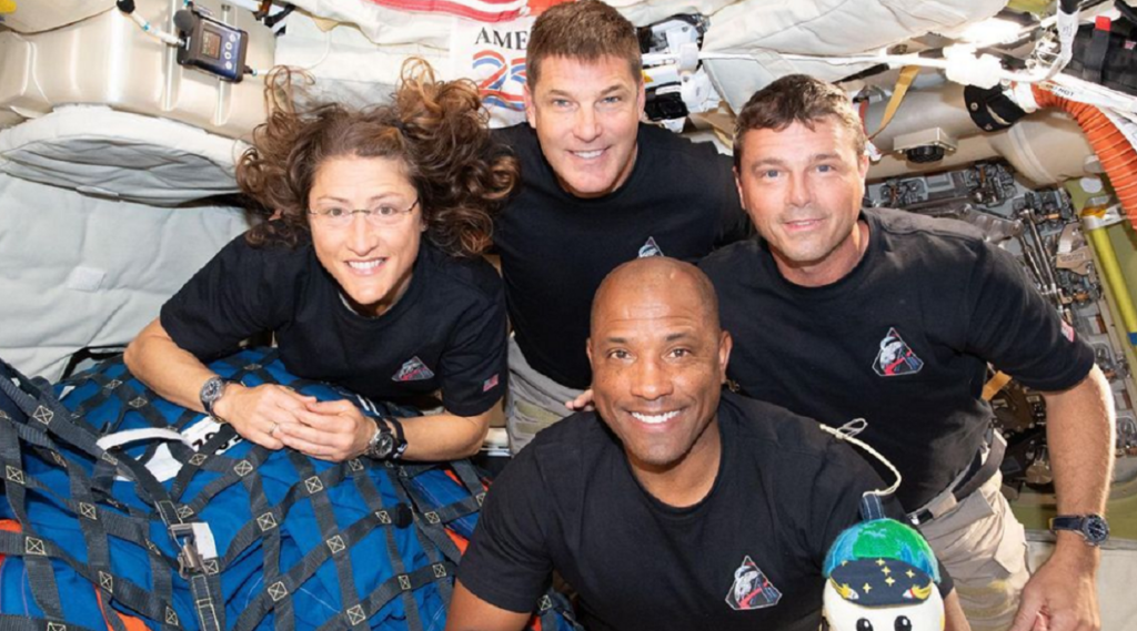 Mision historik/ Astronautët e Artemis II rrëfejnë emocionet pas udhëtimit rekord rreth Hënës artemis II